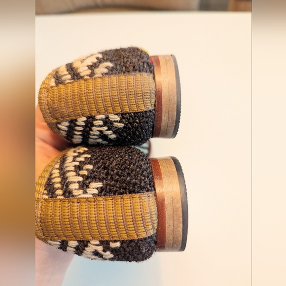 Artemis Design Co Kilim Flats ~ one of a kind! Size 39 - Picture 7 of 11